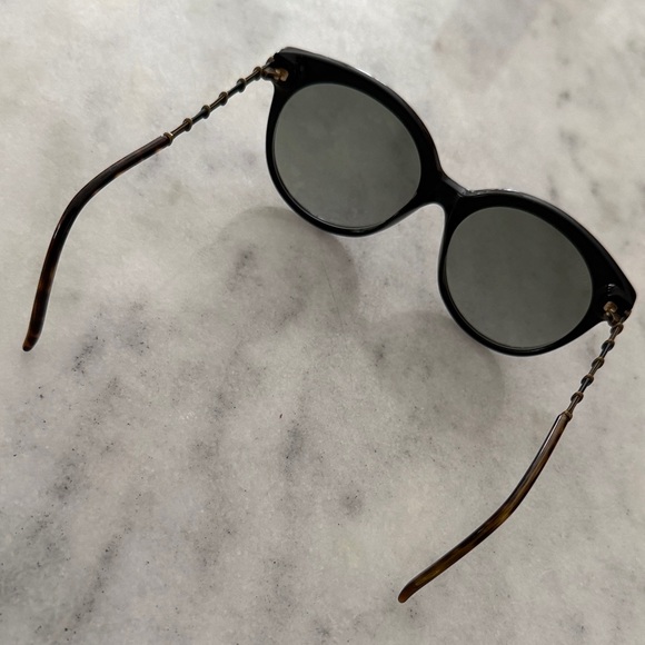 Gucci Black Cat-Eye Sunglasses - Picture 3 of 4